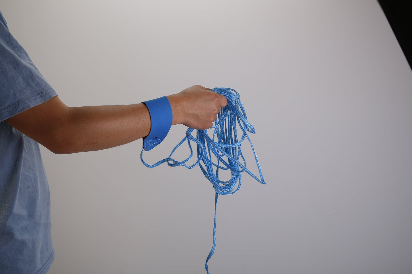 1Pc 2 Size Options 6FT 8FT Radius Fishing Cast Net Bait Trap Easy Throw Heavy Duty Hand Cast Net With Chain Sinker Bottom Spread - The Salty Outfitter