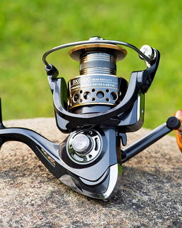 Lightweight Spinning Reel 2000 3000 4000 5000 6000 7000 Coil 5.2:1 Lure Fishing Reels Tackle for Trout Peche Bass Pike Zander - The Salty Outfitter